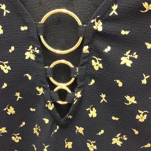 Michael Kors top - Picture 3 of 4